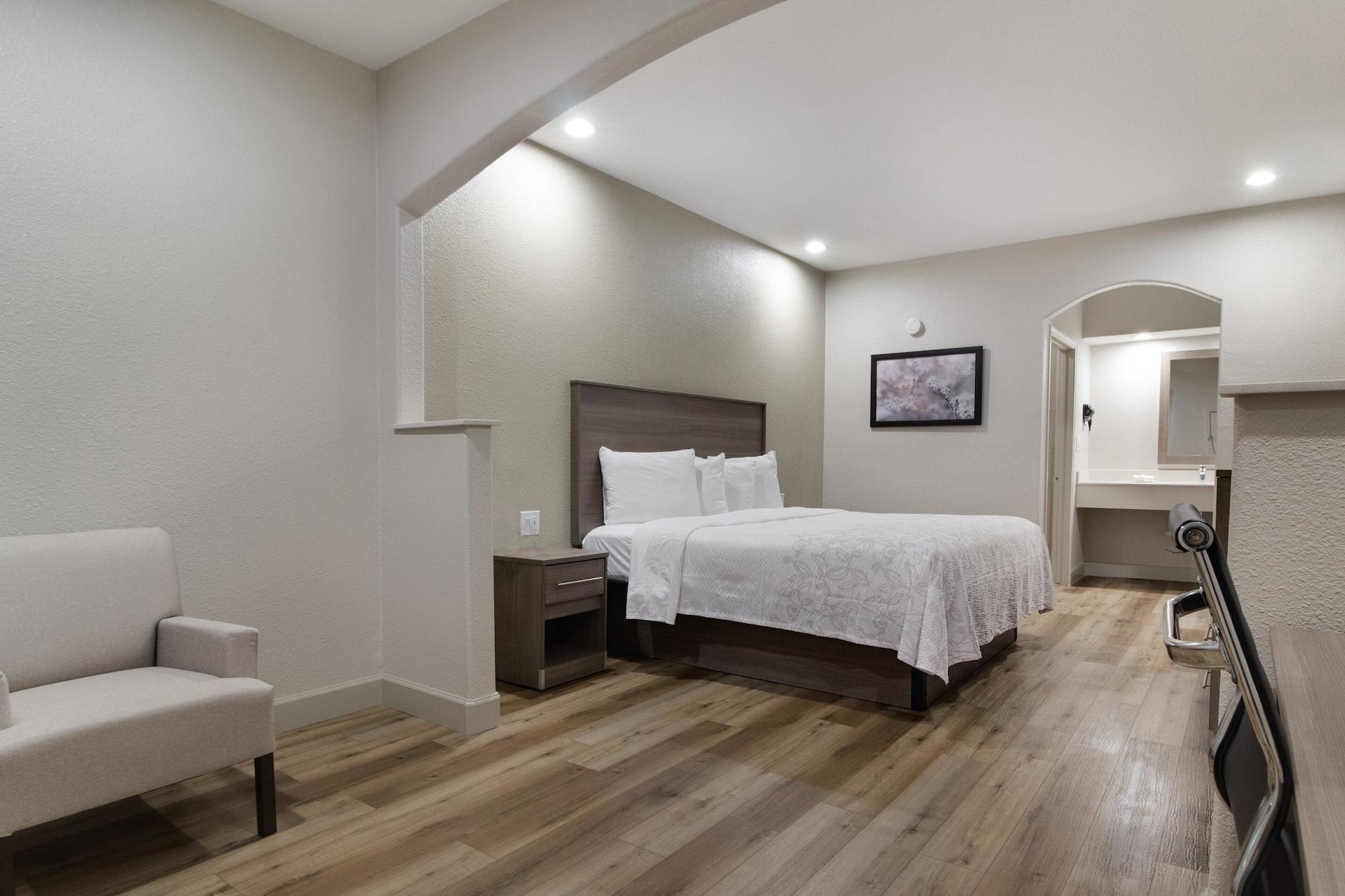 Red Roof Inn Plus + Galveston - Beachfront エクステリア 写真