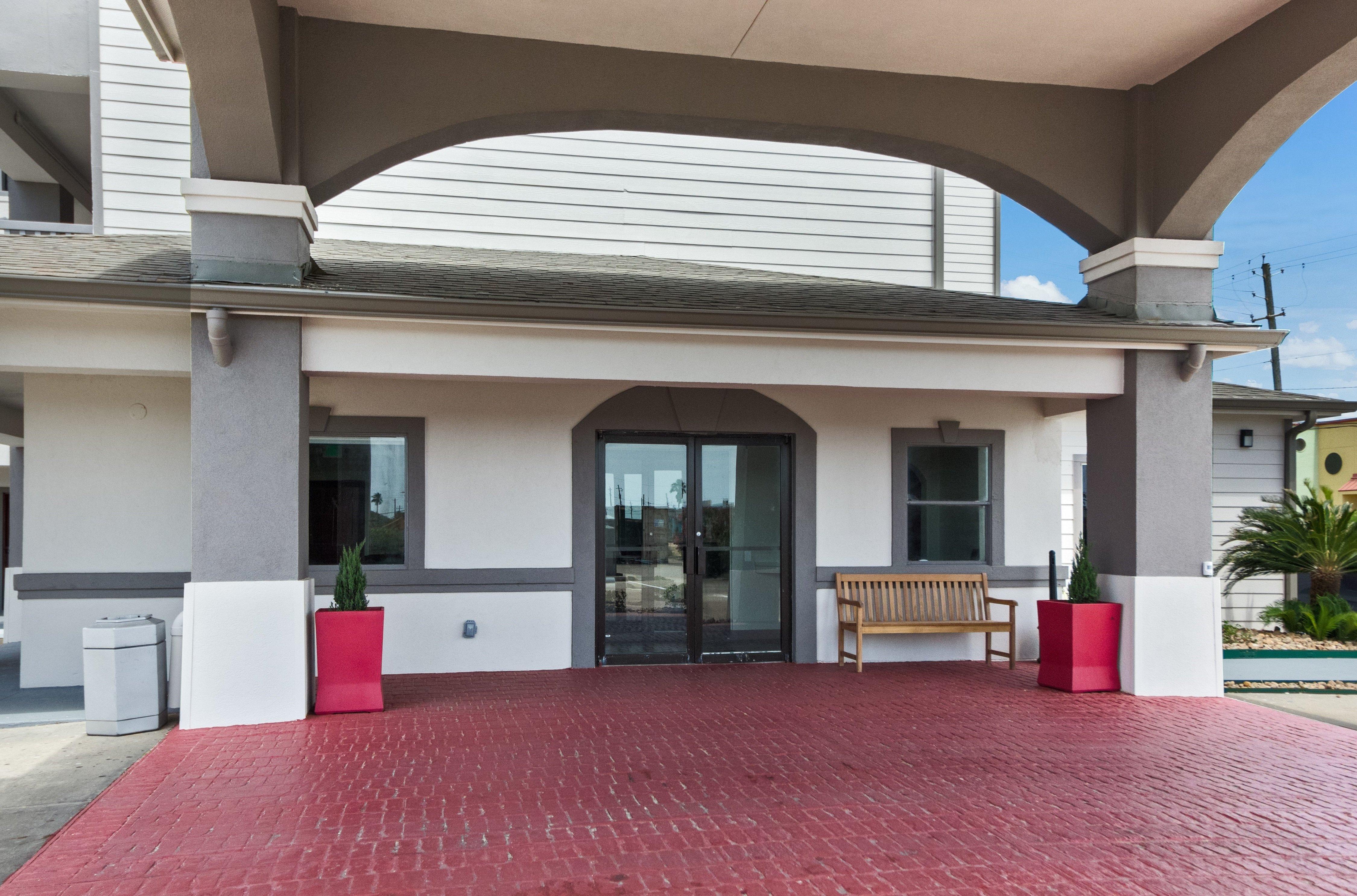 Red Roof Inn Plus + Galveston - Beachfront エクステリア 写真