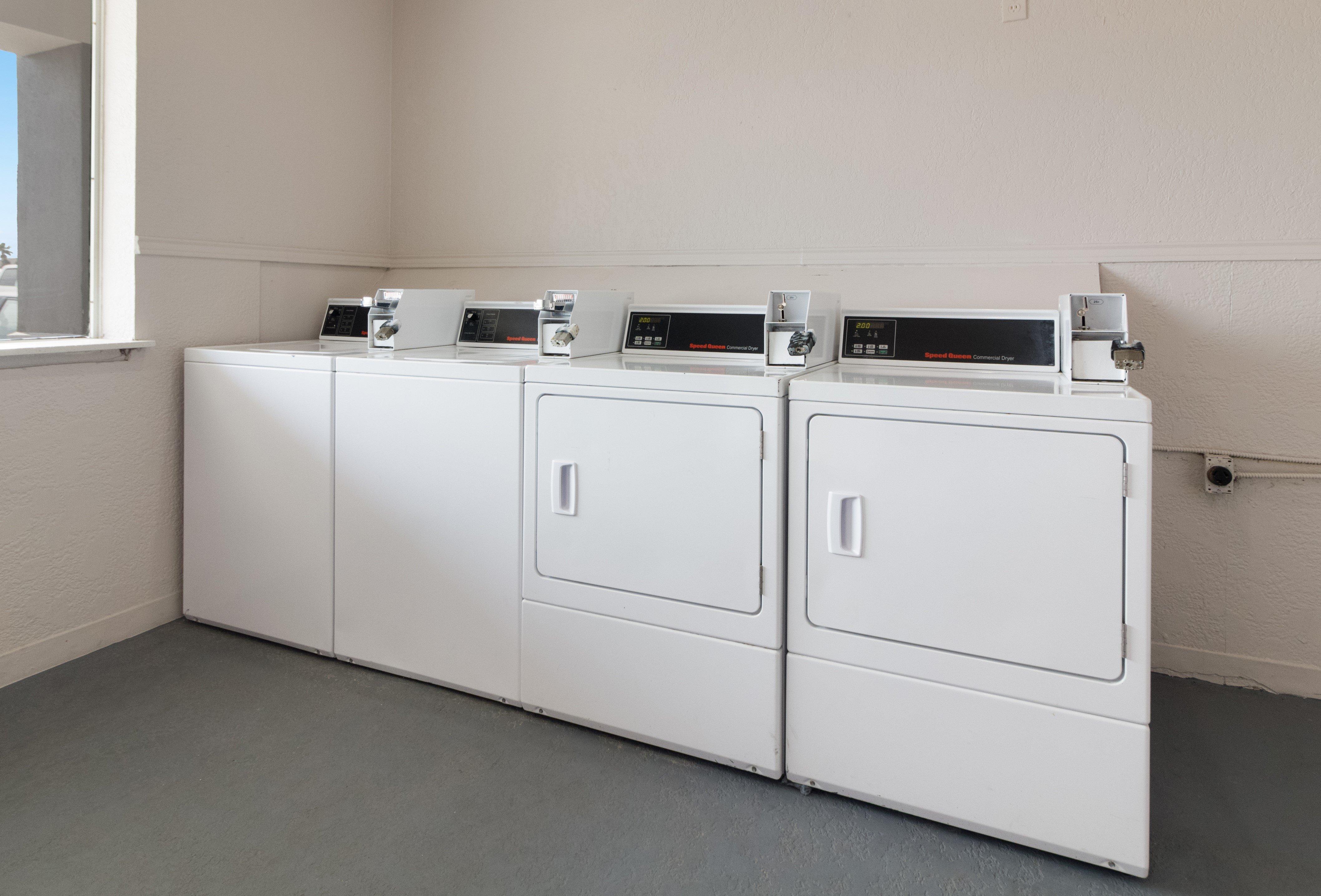 Red Roof Inn Plus + Galveston - Beachfront エクステリア 写真