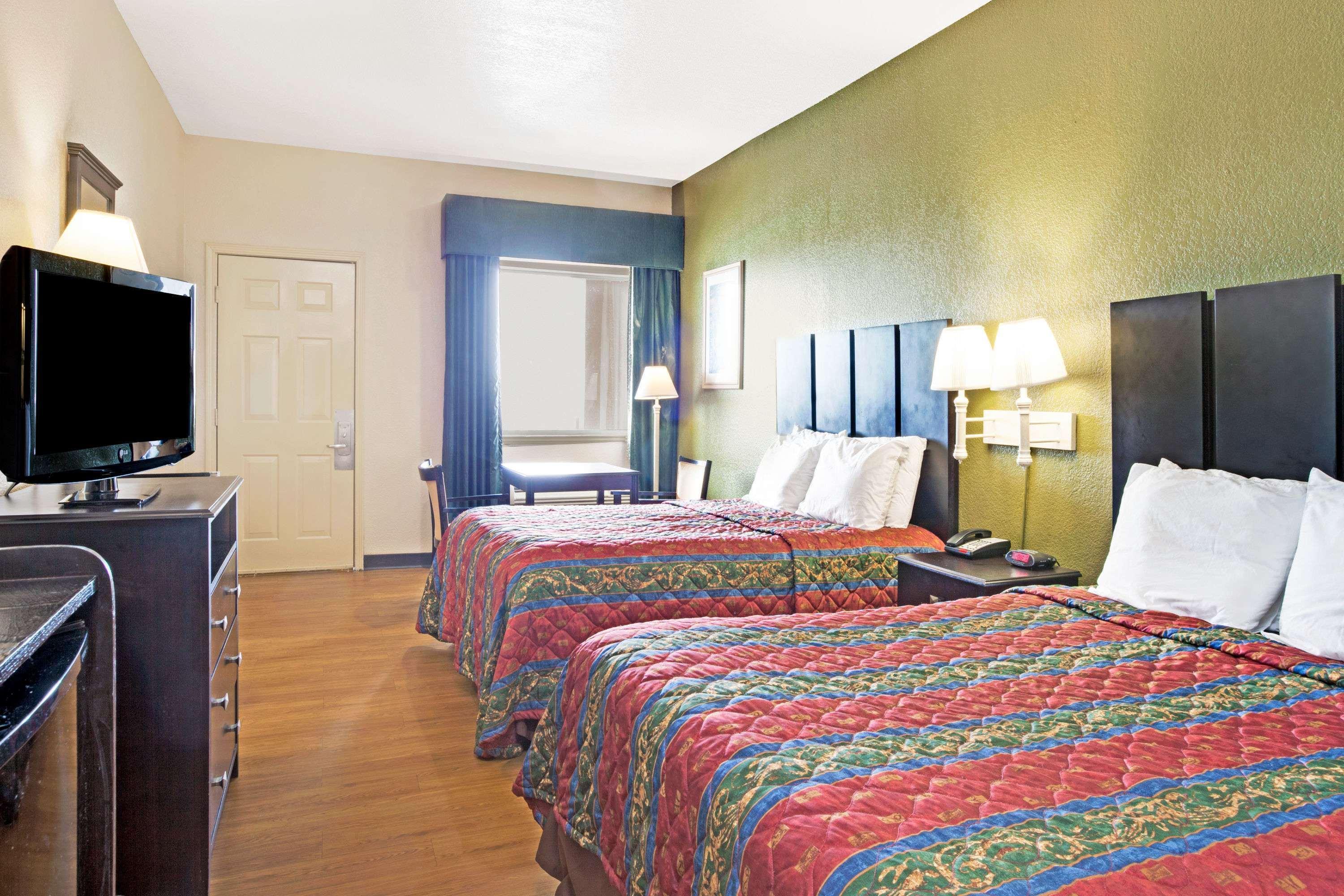 Red Roof Inn Plus + Galveston - Beachfront エクステリア 写真