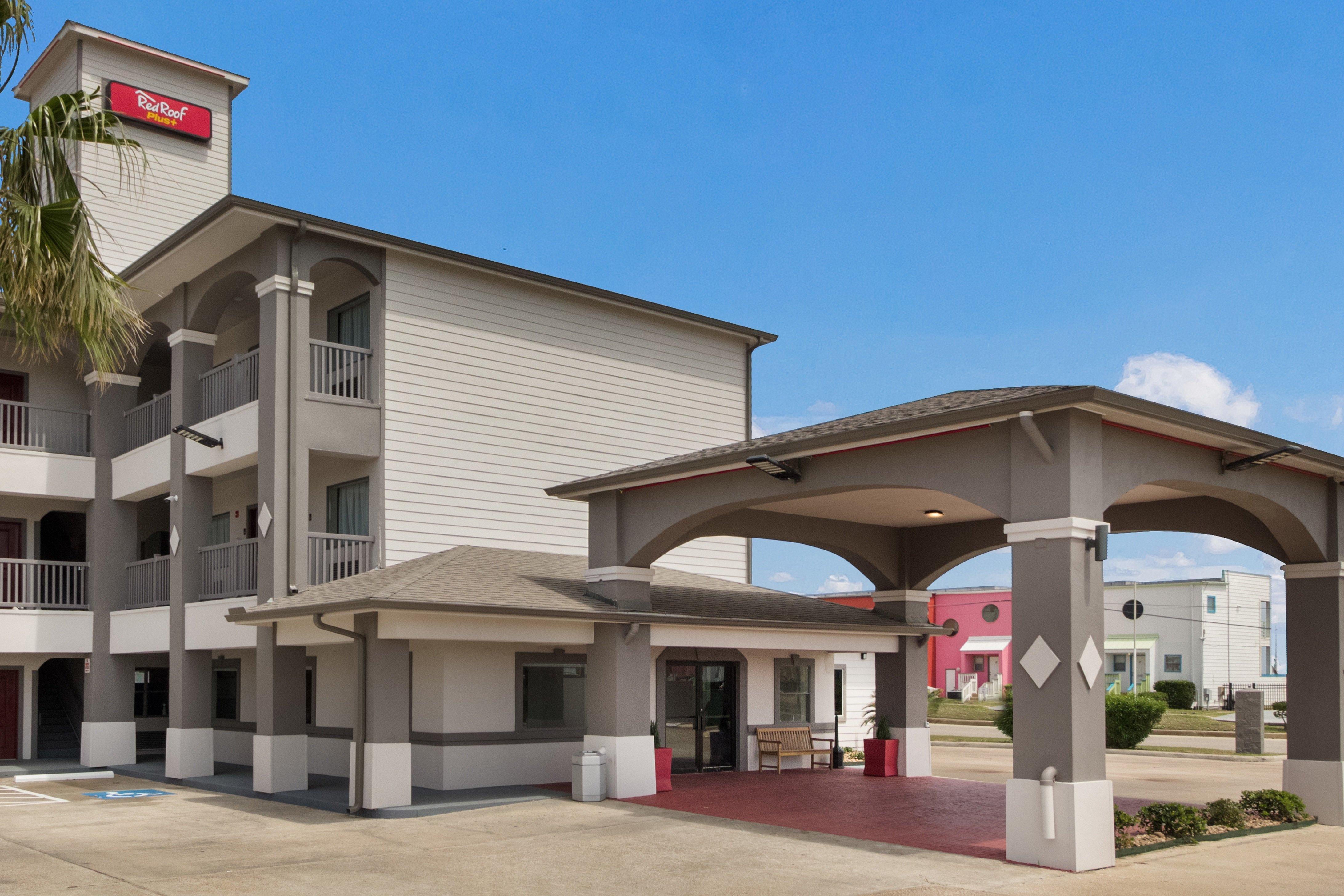 Red Roof Inn Plus + Galveston - Beachfront エクステリア 写真