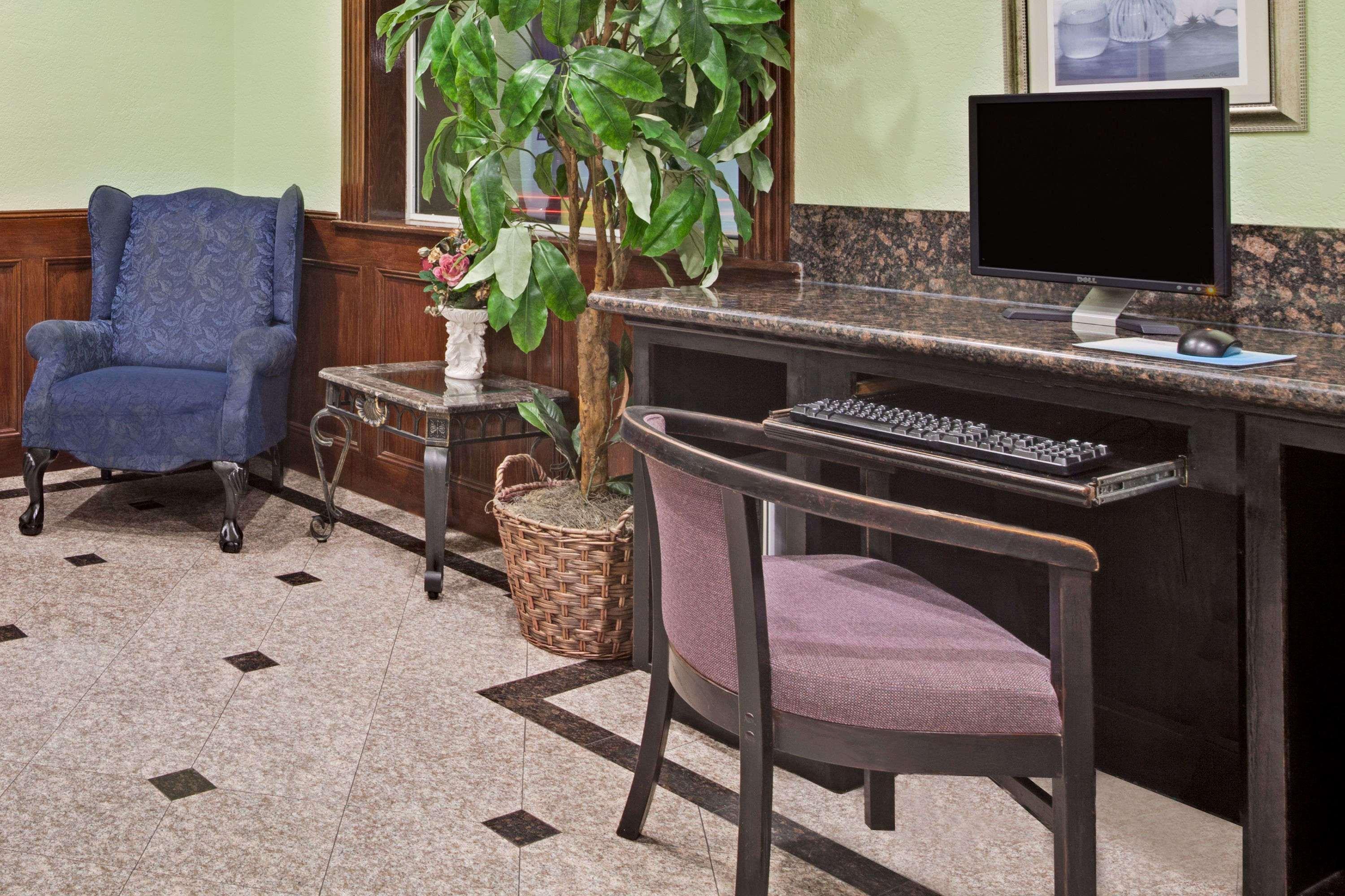 Red Roof Inn Plus + Galveston - Beachfront エクステリア 写真